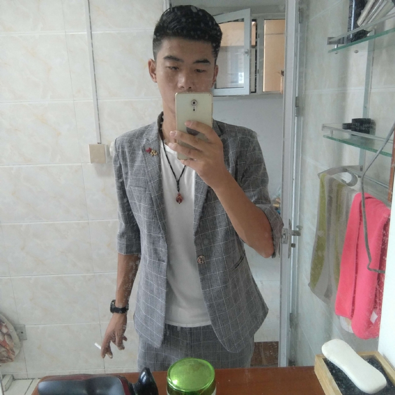 会淹死的鱼的第一张照片--宜昌相亲服务中心