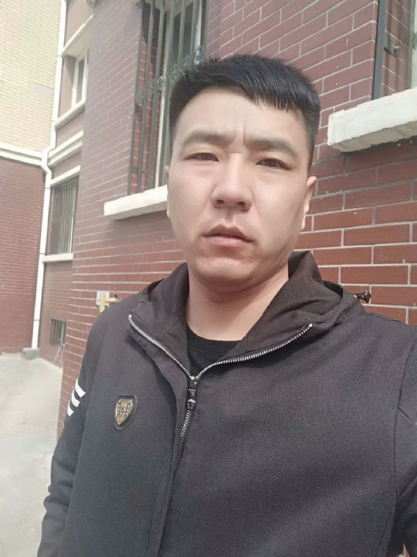 谁伴我闯荡的第一张照片--宜昌相亲服务中心