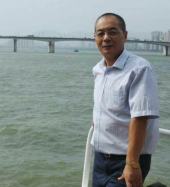 辛民的第二张照片--宜昌相亲服务中心