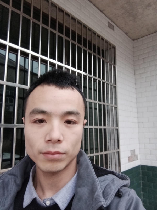 笑得那么开心的第三张照片--宜昌相亲服务中心