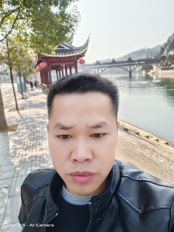 啊锦的第二张照片--宜昌相亲服务中心