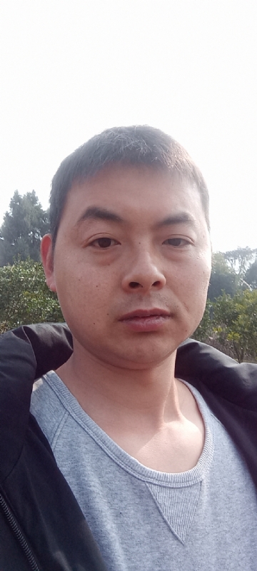 亲亲抱抱我爱你的第一张照片--宜昌相亲服务中心