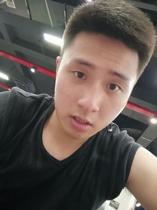 江南的雨的第一张照片--宜昌相亲服务中心