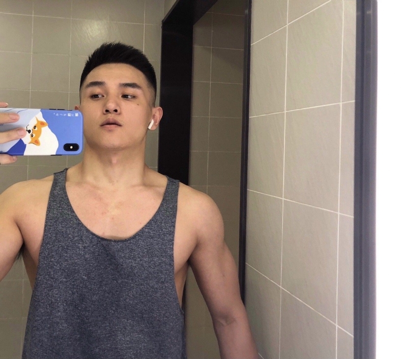 李文亮的第一张照片--宜昌相亲服务中心