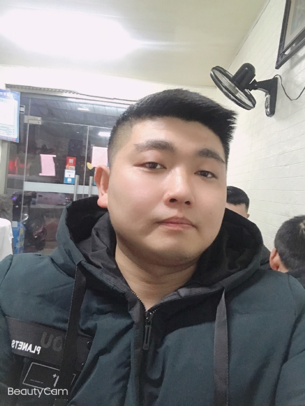 回忆是个小孩的第一张照片--宜昌相亲服务中心