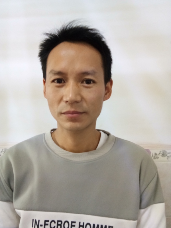 单亲爸爸的第一张照片--宜昌相亲服务中心