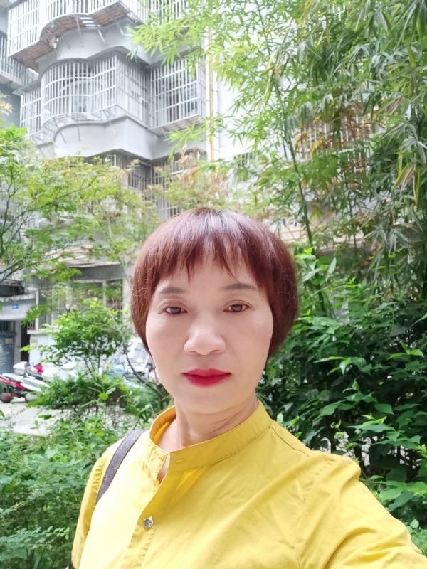 小瓶子的第二张照片--宜昌相亲服务中心