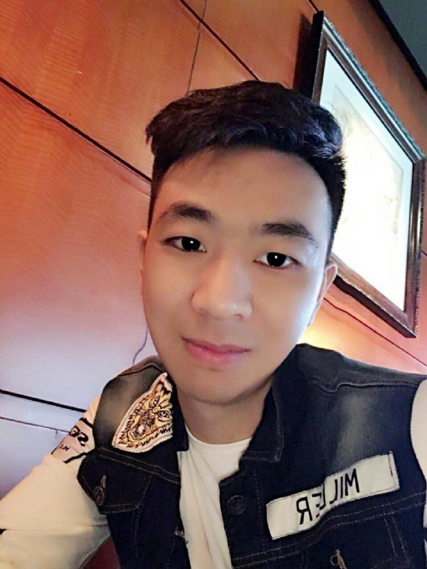 滞后的微笑的第三张照片--宜昌相亲服务中心