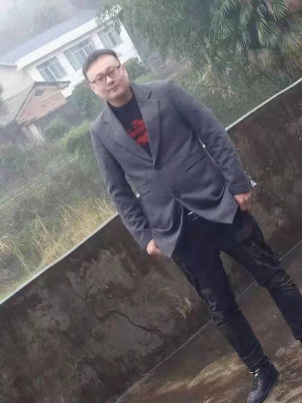 冰城的第二张照片--宜昌相亲服务中心