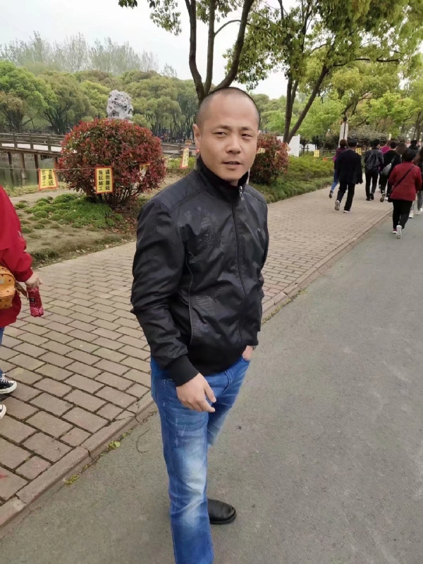 傻子的第一张照片--宜昌相亲服务中心