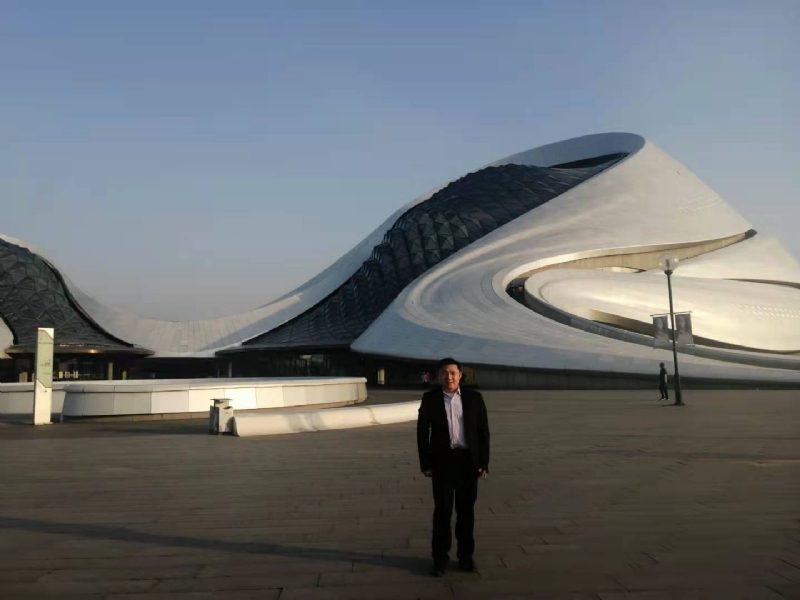 荣荣的第一张照片--宜昌相亲服务中心