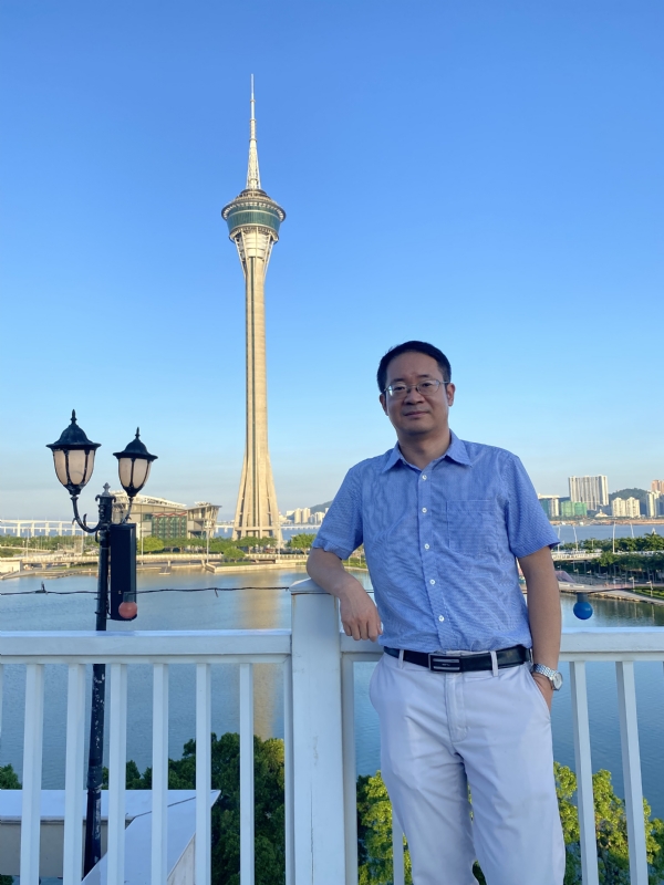 Yangyi的第三张照片--宜昌相亲服务中心