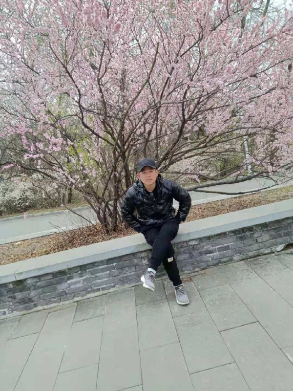 寻找幸福的第一张照片--宜昌相亲服务中心