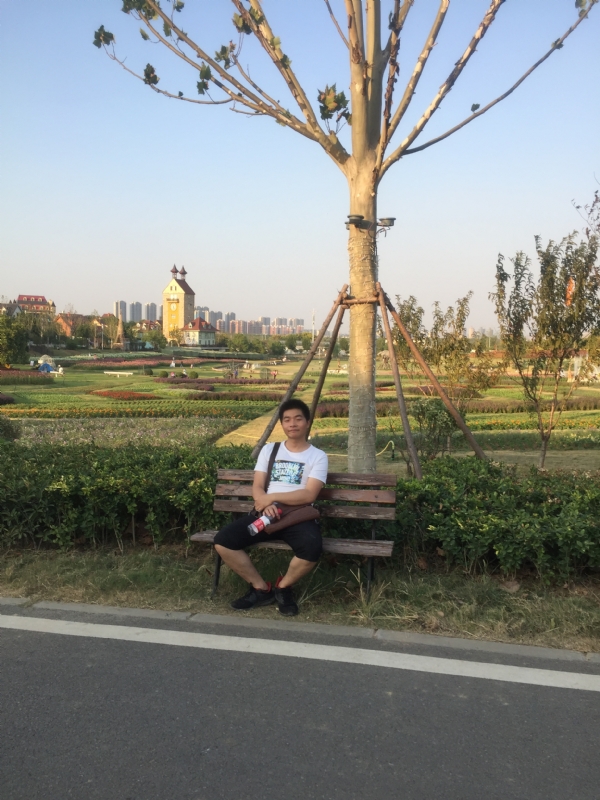 大鹏的第一张照片--宜昌相亲服务中心