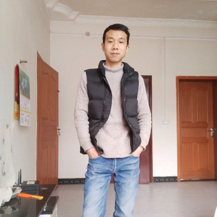 小伙子的第一张照片--宜昌相亲服务中心