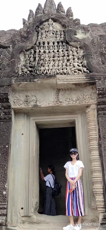 桃花与酒的第三张照片--宜昌相亲服务中心