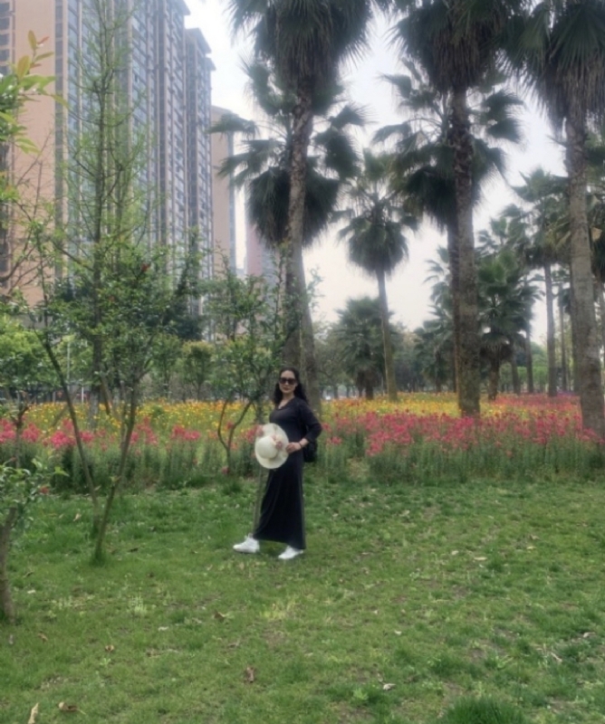 粉墨登场的第一张照片--宜昌相亲服务中心