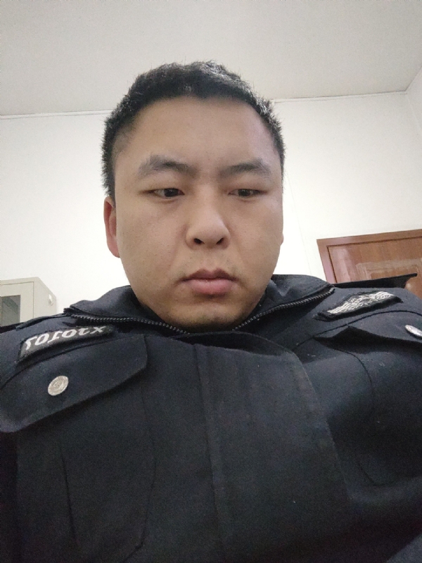 好纠结的第一张照片--宜昌相亲服务中心