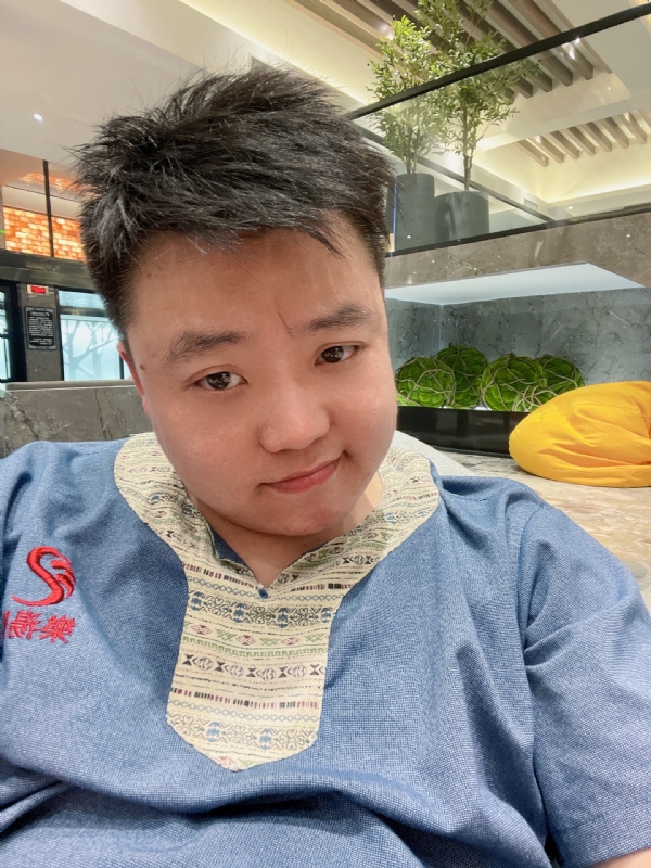 小恶魔的第一张照片--宜昌相亲服务中心