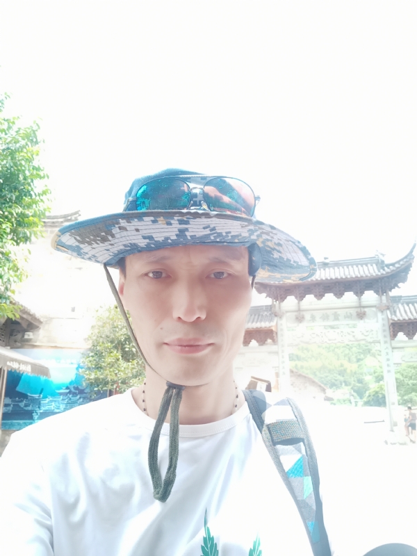 童群海的第一张照片--宜昌相亲服务中心