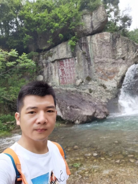 愿得一人心的第一张照片--宜昌相亲服务中心