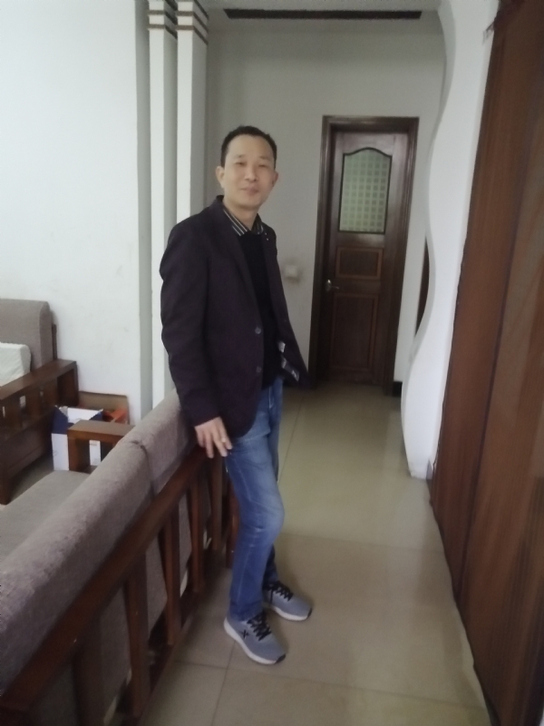 相亲相爱的第二张照片--宜昌相亲服务中心