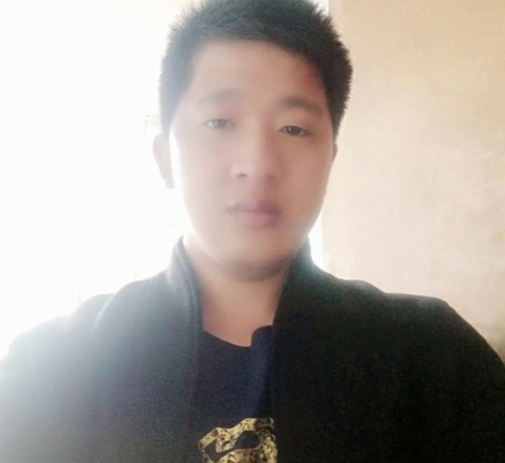 形影不离的第一张照片--宜昌相亲服务中心