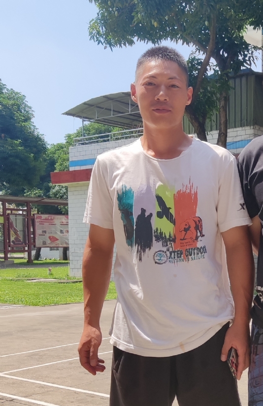 孤鹰的第一张照片--宜昌相亲服务中心