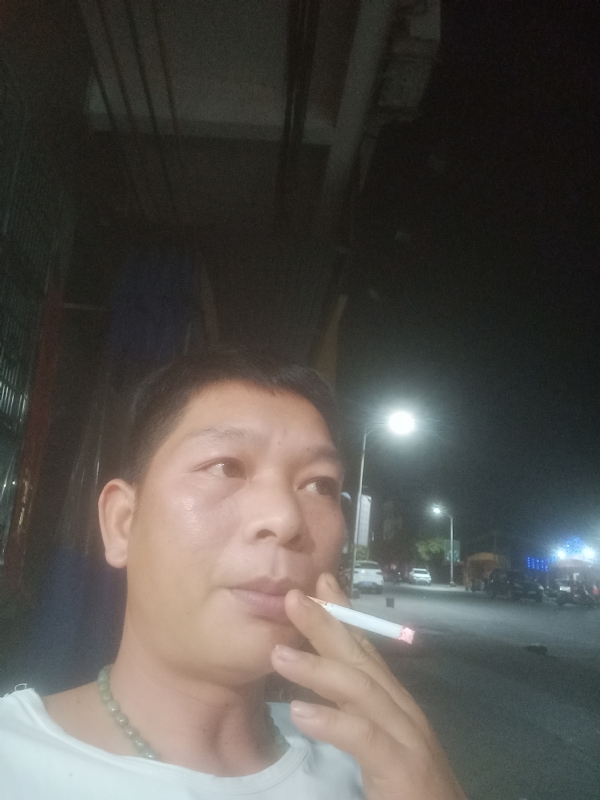 善解人意的第一张照片--宜昌相亲服务中心