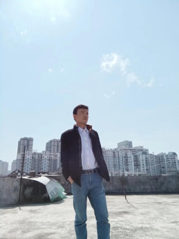 蓝色心情的第一张照片--宜昌相亲服务中心