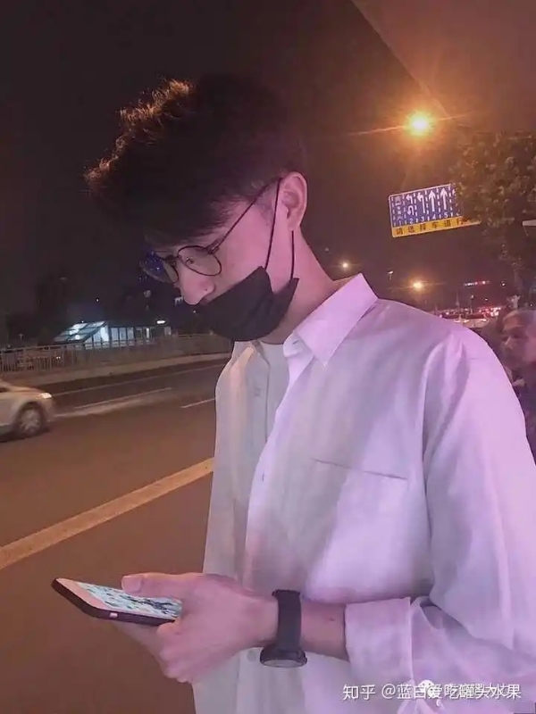 情圣的第二张照片--宜昌相亲服务中心