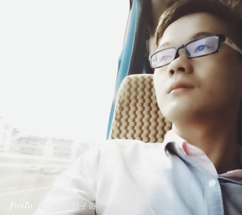 尹骏的第三张照片--宜昌相亲服务中心