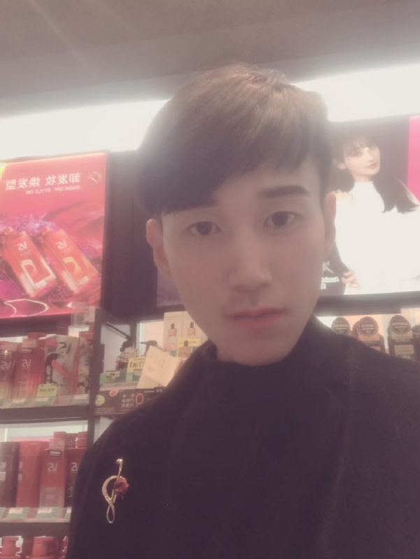 唯美的爱情故事的第一张照片--宜昌相亲服务中心