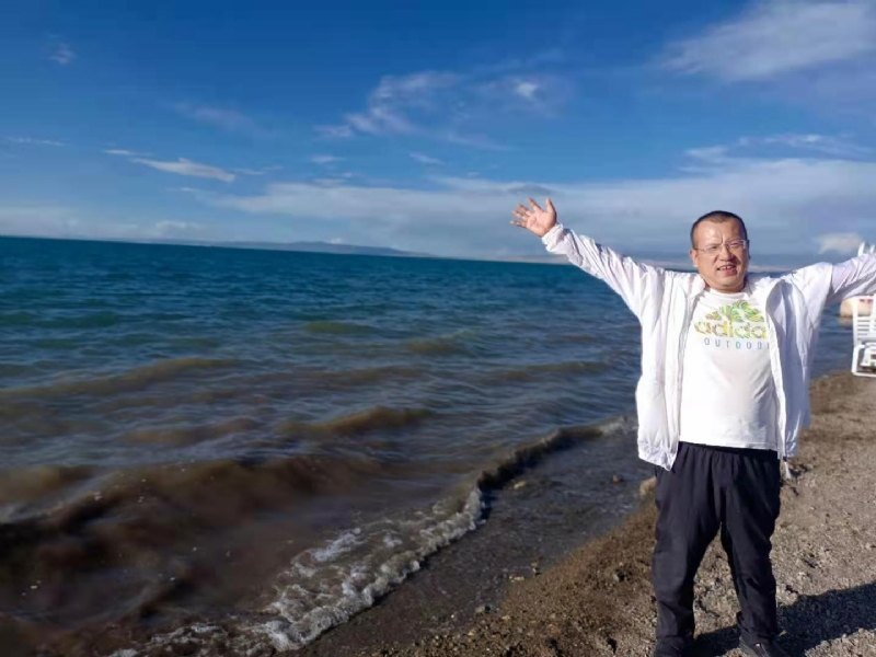 蜜蜂的第一张照片--宜昌相亲服务中心