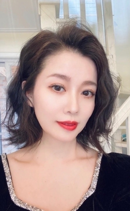 束負的第一张照片--宜昌相亲服务中心