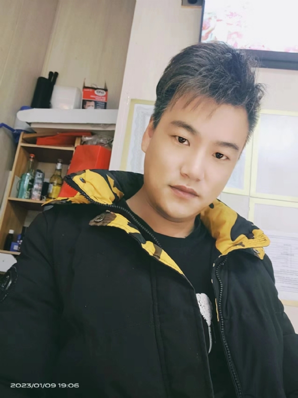 孤酒枕愁眼眠的第一张照片--宜昌相亲服务中心