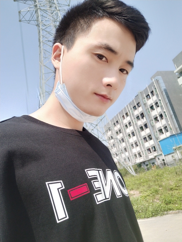 何凡的第一张照片--宜昌相亲服务中心