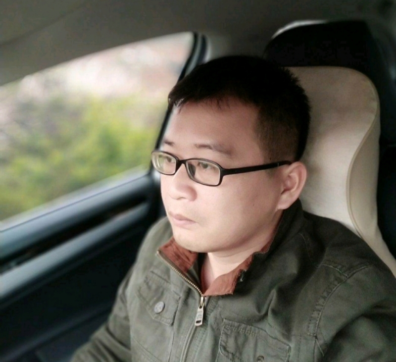 海风吹动你的心的第二张照片--宜昌相亲服务中心