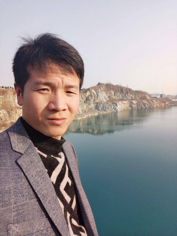 寒夜的第二张照片--宜昌相亲服务中心