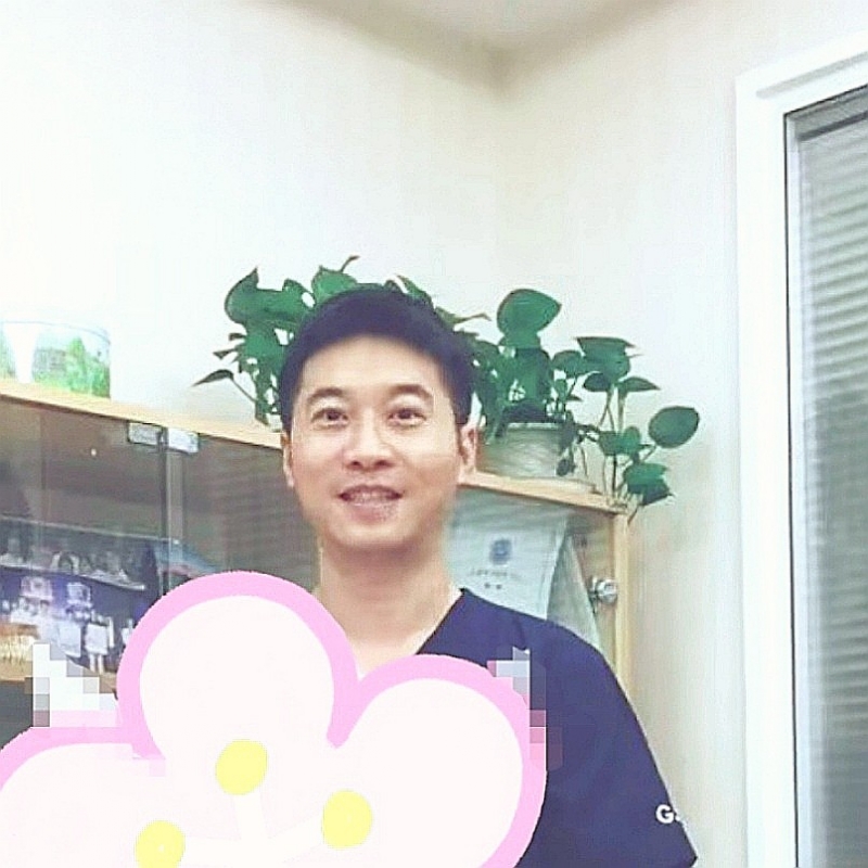 大手牵小手的第二张照片--宜昌相亲服务中心