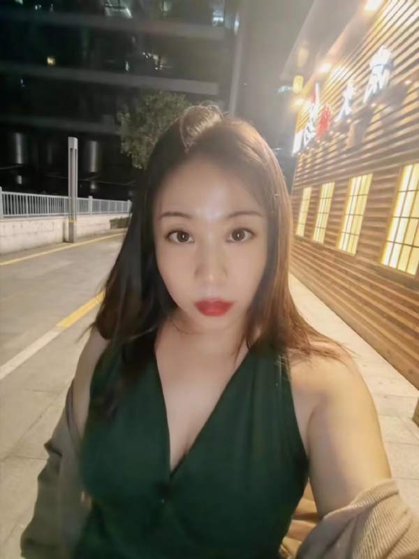 叶子青青的第三张照片--宜昌相亲服务中心