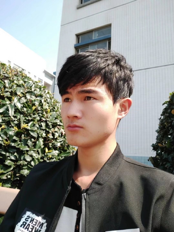 阳光男孩的第四张照片--宜昌相亲服务中心