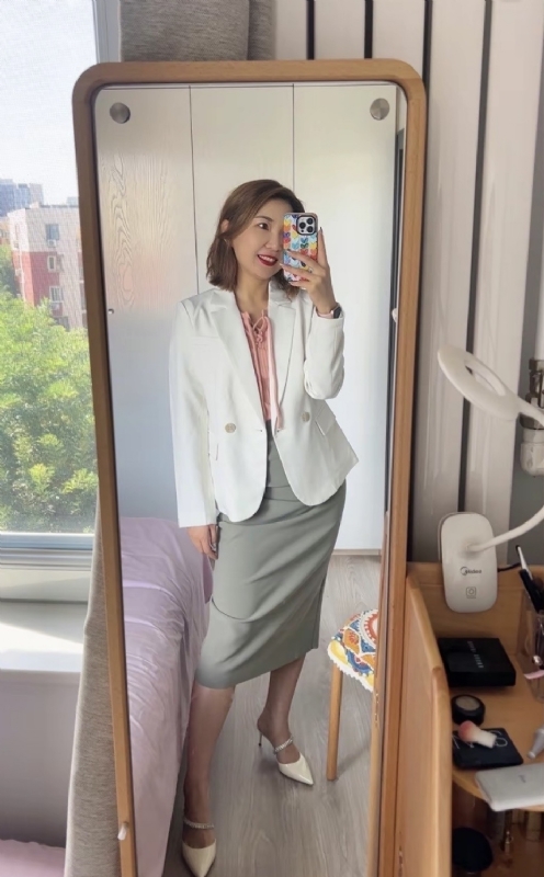 丽波的第三张照片--宜昌相亲服务中心