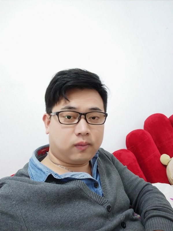 何必在亿的第一张照片--宜昌相亲服务中心