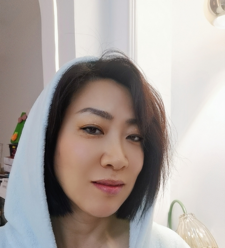 火玫瑰的第一张照片--宜昌相亲服务中心