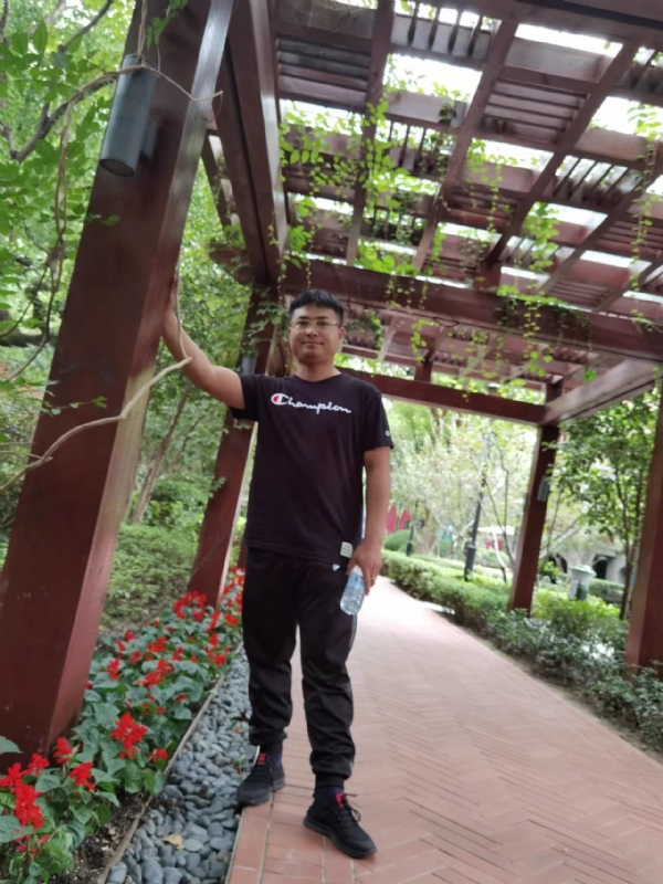 会飞的鱼的第二张照片--宜昌相亲服务中心