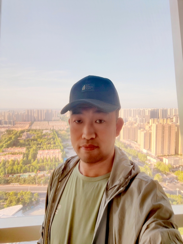 勇攀高峰的第二张照片--宜昌相亲服务中心