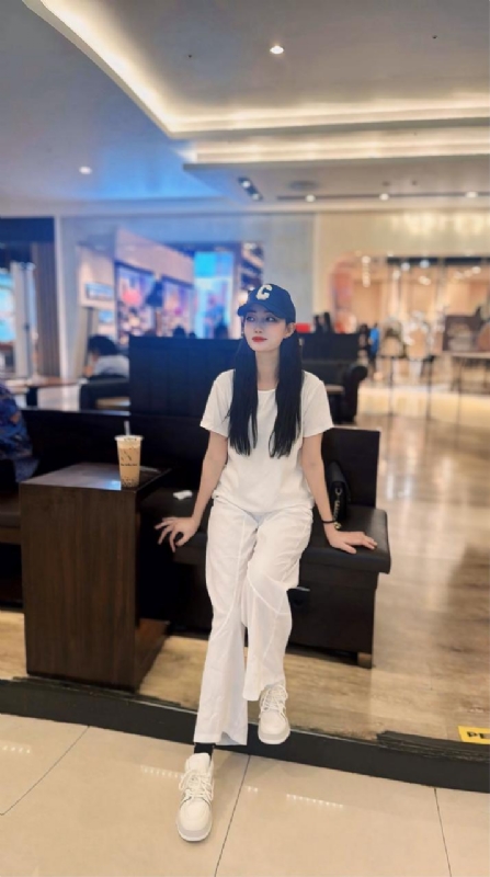 卖火柴的小女孩的第一张照片--宜昌相亲服务中心