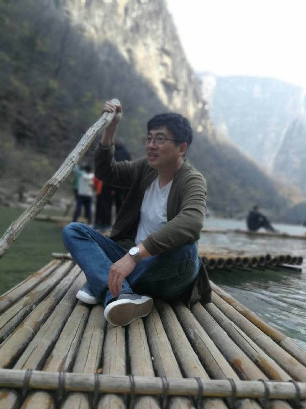 风被吹走了的第一张照片--宜昌相亲服务中心