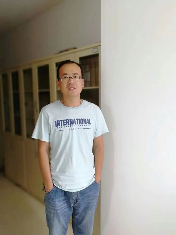 黄土麦田的第三张照片--宜昌相亲服务中心